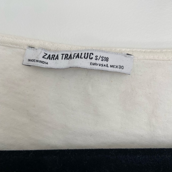 Zara relaxed black and white deep v neck top - Picture 3 of 3